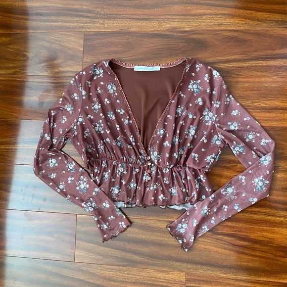 Altar’d State brown Floral Long Sleeve V-neck crop Top size Large NWOT - Picture 4 of 9